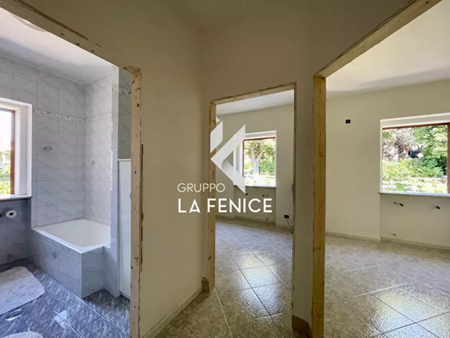 Immagine 63 di Villa in vendita  in viale arsilio 89 a Fasano