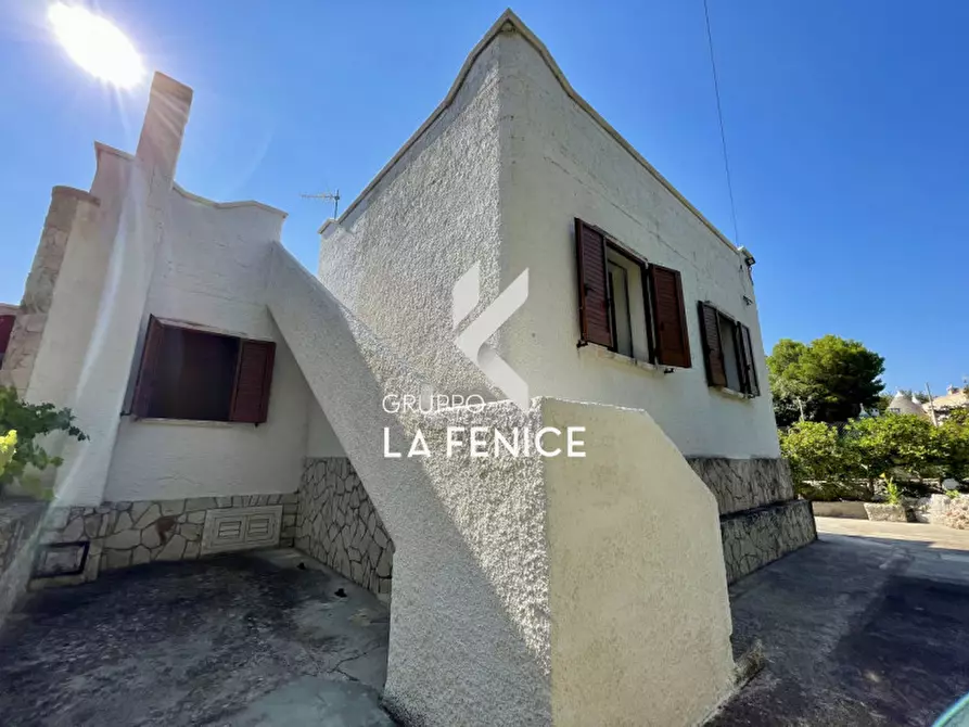 Immagine 100 di Villa in vendita  in viale arsilio 89 a Fasano