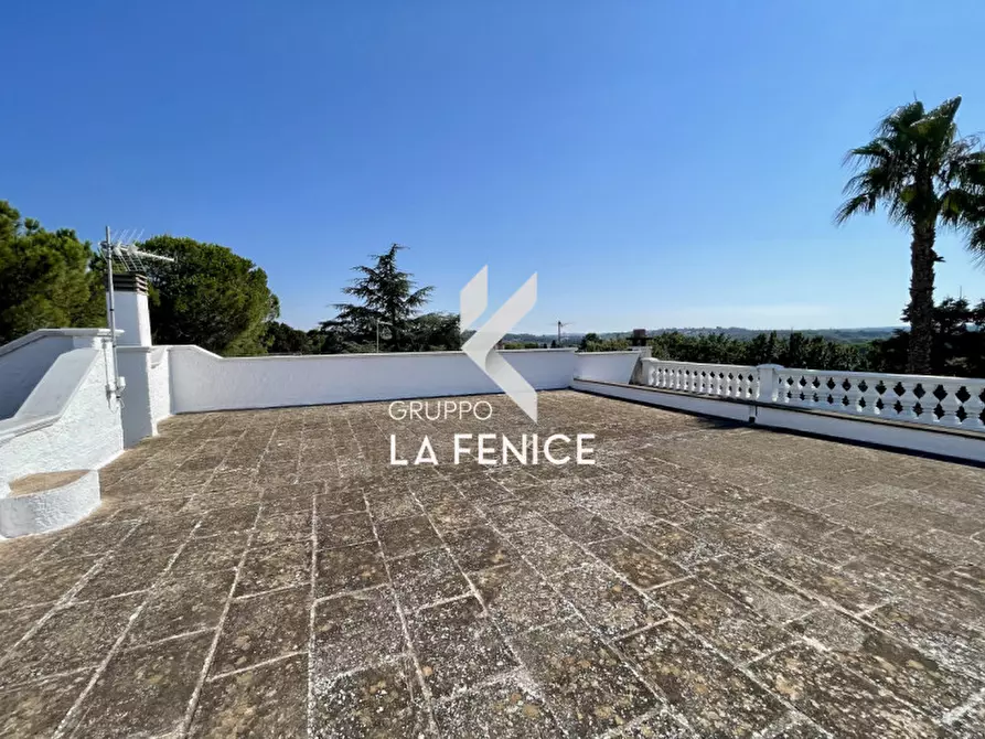 Immagine 107 di Villa in vendita  in viale arsilio 89 a Fasano