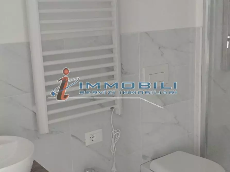 Immagine 23 di Appartamento in vendita  in VIA MUZIO ATTENDOLO SFORZA a Milano