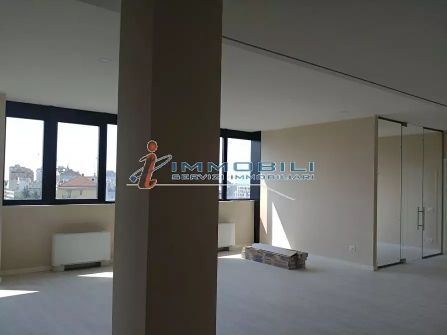 Immagine 6 di Ufficio in vendita  in VIA MUZIO ATTENDOLO SFORZA a Milano