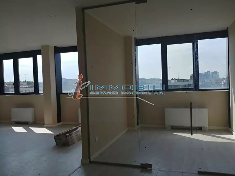 Immagine 9 di Attività commerciale in vendita  in VIA MUZIO ATTENDOLO SFORZA a Milano