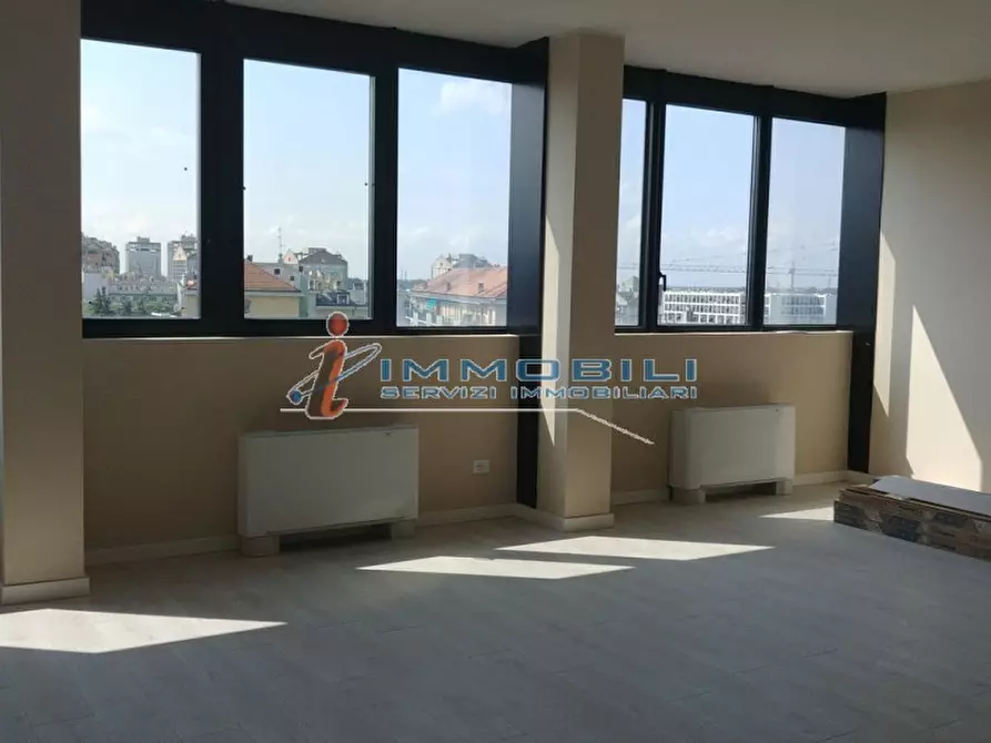 Immagine 11 di Attività commerciale in vendita  in VIA MUZIO ATTENDOLO SFORZA a Milano