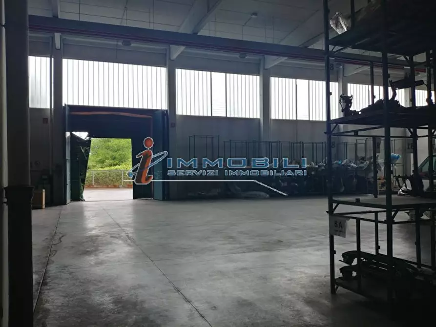 Immagine 11 di Capannone industriale in vendita  in VIA STAFFORA a Opera