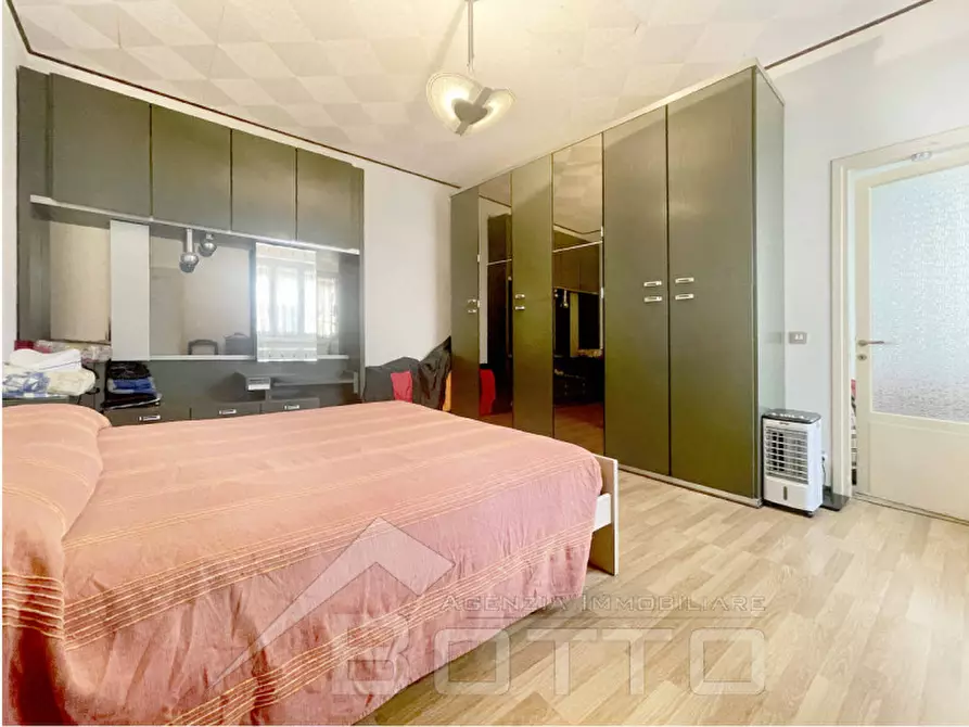 Immagine 1 di Appartamento in vendita  in via guglielmo marconi 46 a Oleggio