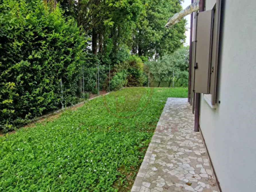 Immagine 5 di Casa bifamiliare in vendita  in Via Bassa III a Campodarsego