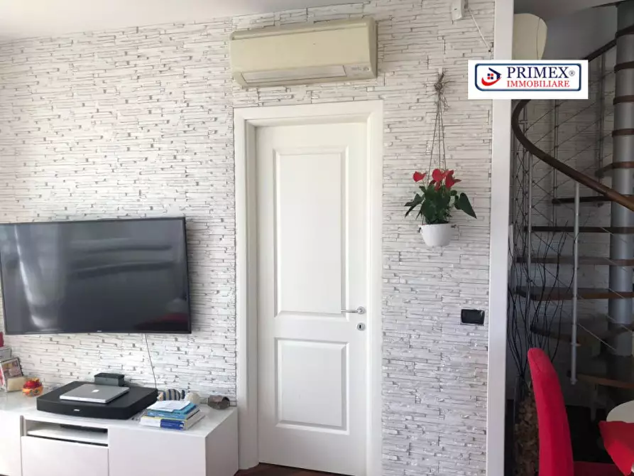 Immagine 12 di Appartamento in affitto  in Via Vico Consorti a Roma