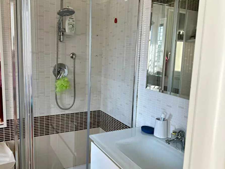Immagine 25 di Appartamento in affitto  in Via Vico Consorti a Roma