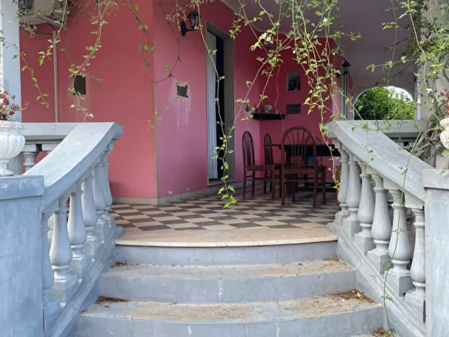 Immagine 1 di Villa in vendita  in contrada mammanelli a Avola