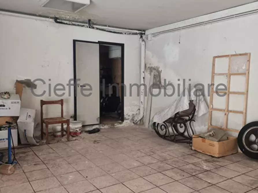 Immagine 2 di Garage in vendita  in via trieste a Padova