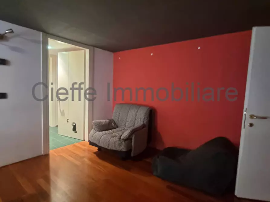 Immagine 6 di Garage in vendita  in via trieste a Padova