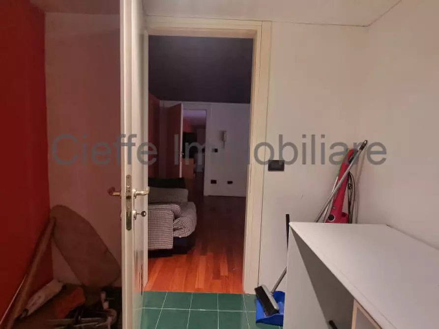 Immagine 10 di Garage in vendita  in via trieste a Padova