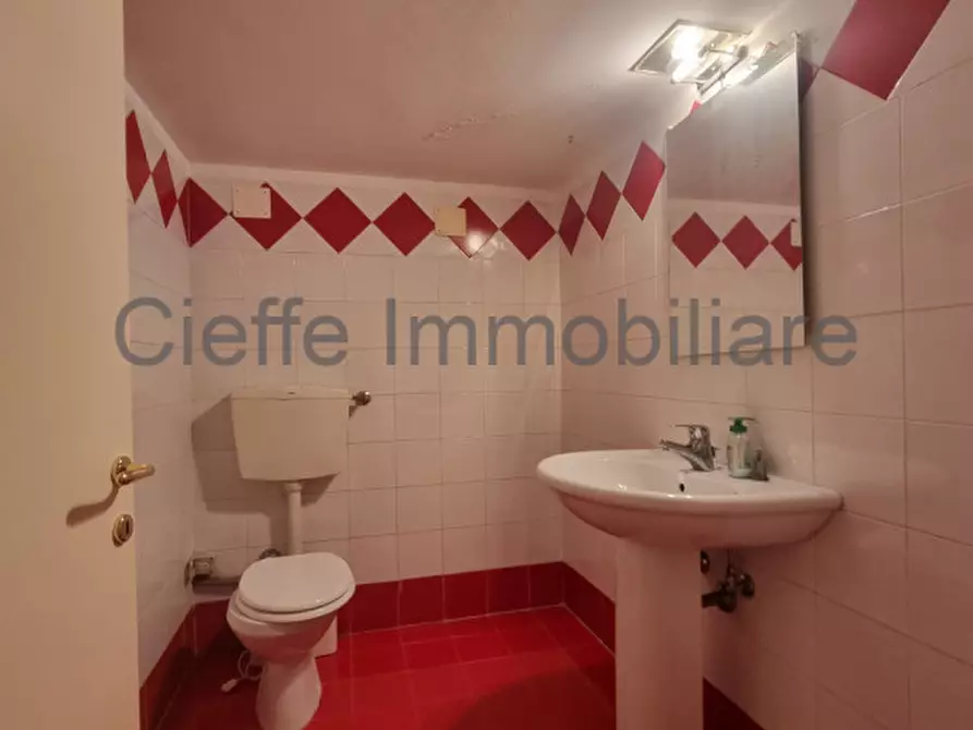 Immagine 12 di Garage in vendita  in via trieste a Padova