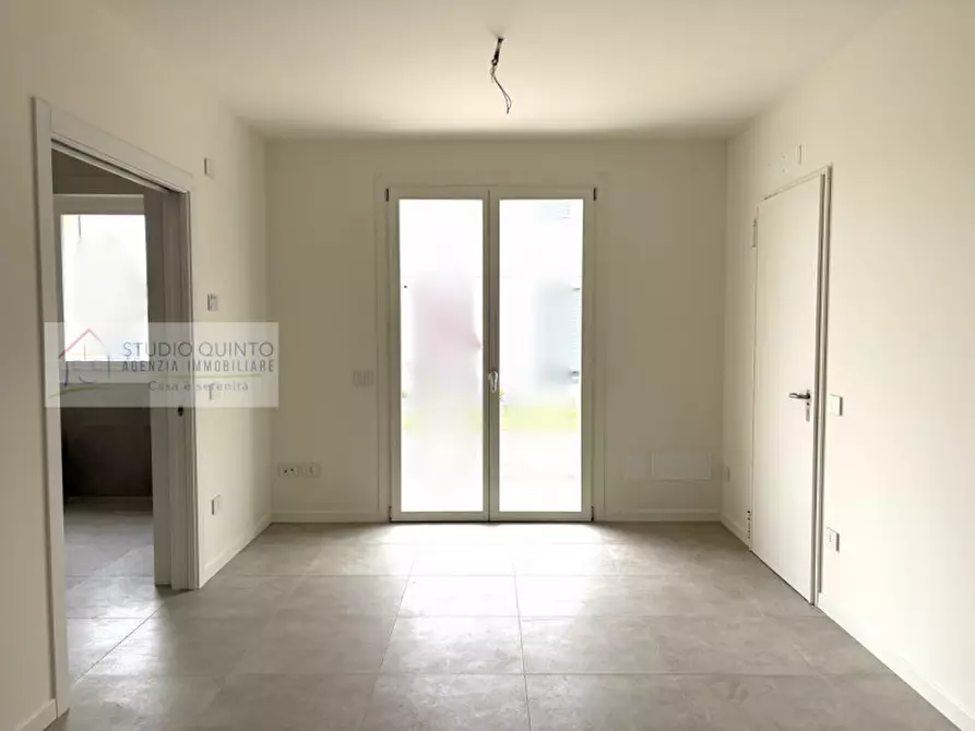 Immagine 9 di Casa bifamiliare in vendita  a Quinto Di Treviso