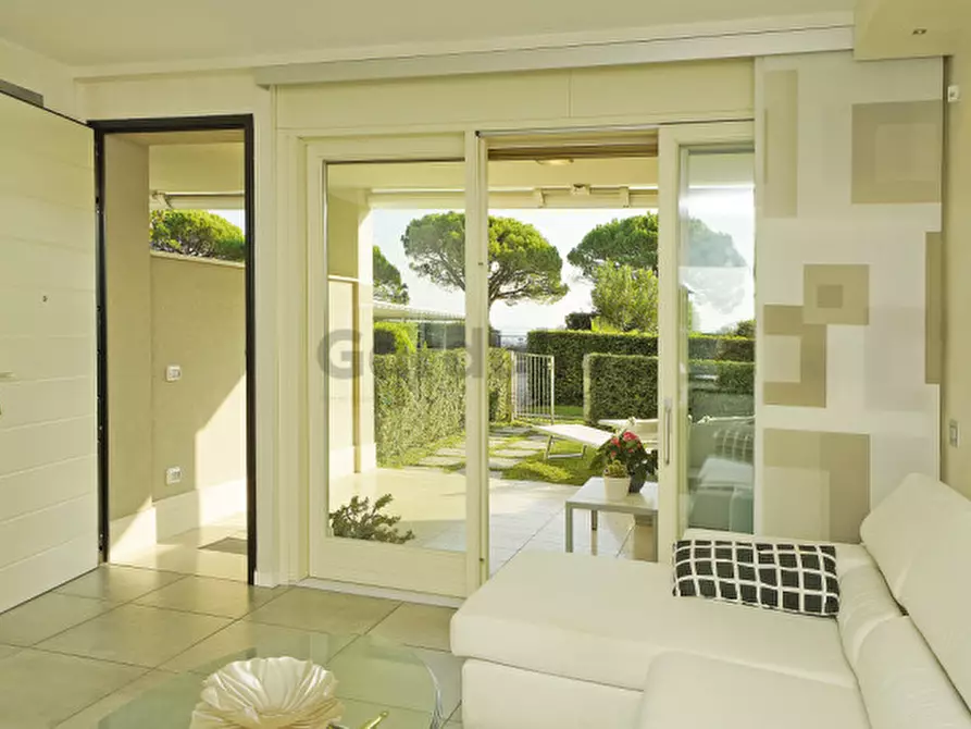 Immagine 5 di Appartamento in vendita  in Lungolago Giuseppe Zanardelli a Toscolano-Maderno