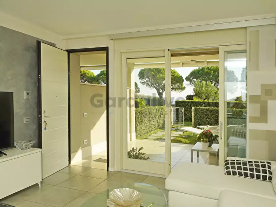 Immagine 7 di Appartamento in vendita  in Lungolago Giuseppe Zanardelli a Toscolano-Maderno