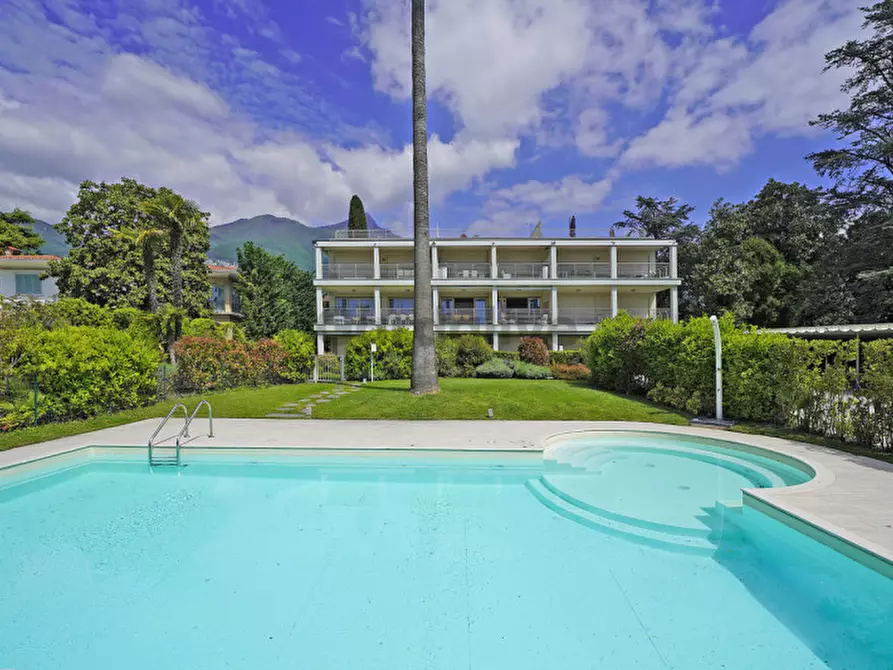 Immagine 9 di Appartamento in vendita  in Lungolago Giuseppe Zanardelli a Toscolano-Maderno