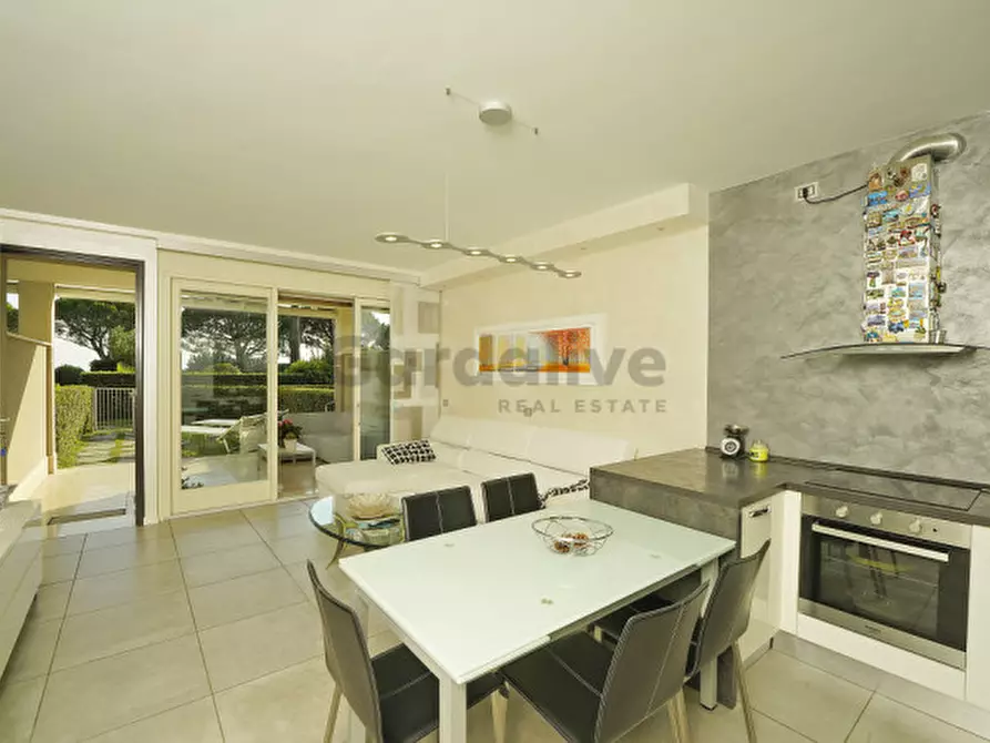 Immagine 11 di Appartamento in vendita  in Lungolago Giuseppe Zanardelli a Toscolano-Maderno