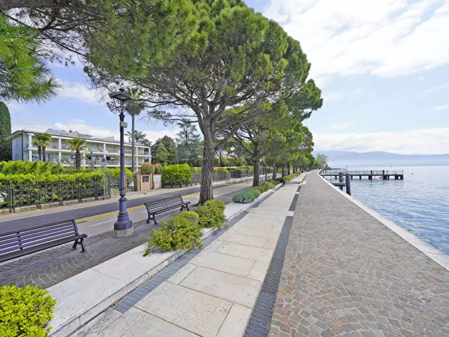 Immagine 12 di Appartamento in vendita  in Lungolago Giuseppe Zanardelli a Toscolano-Maderno