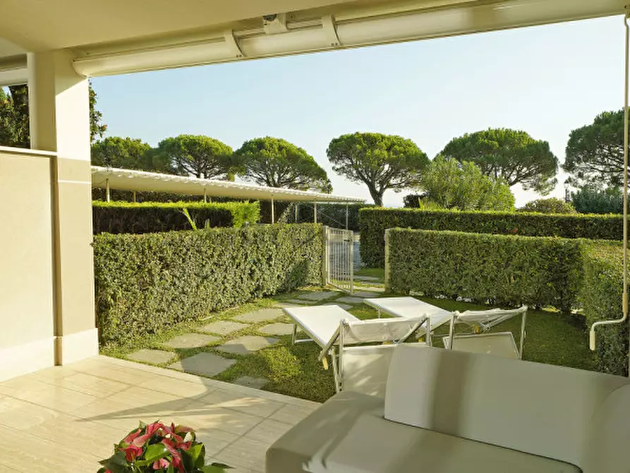 Immagine 15 di Appartamento in vendita  in Lungolago Giuseppe Zanardelli a Toscolano-Maderno