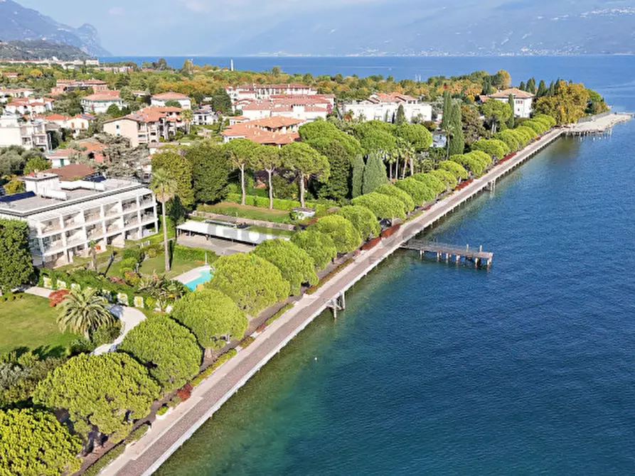 Immagine 23 di Appartamento in vendita  in Lungolago Giuseppe Zanardelli a Toscolano-Maderno