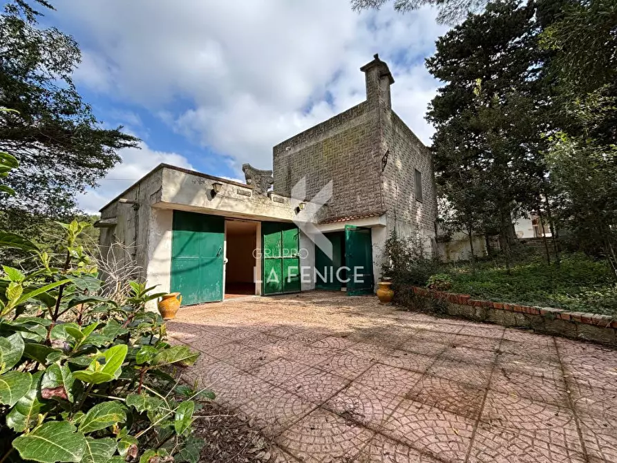 Immagine 37 di Villa in vendita  in strada giuliani, 10 a Martina Franca