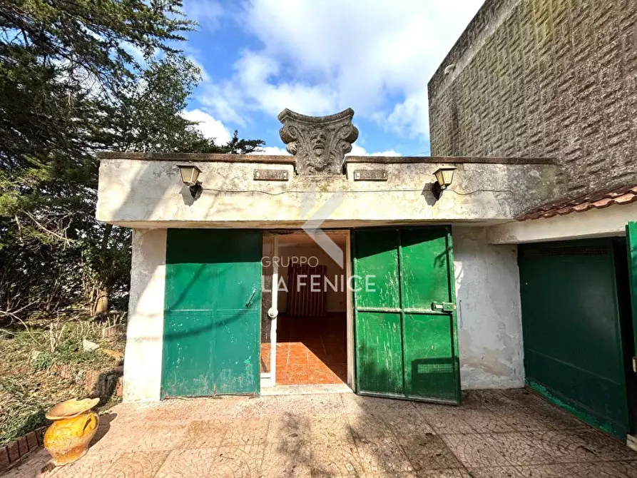 Immagine 38 di Villa in vendita  in strada giuliani, 10 a Martina Franca