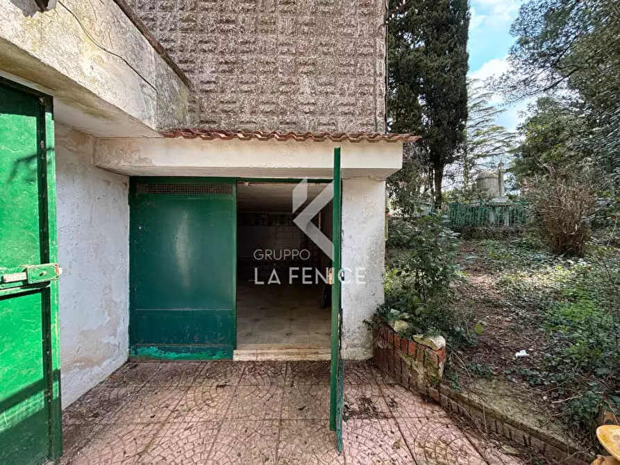 Immagine 43 di Villa in vendita  in strada giuliani, 10 a Martina Franca