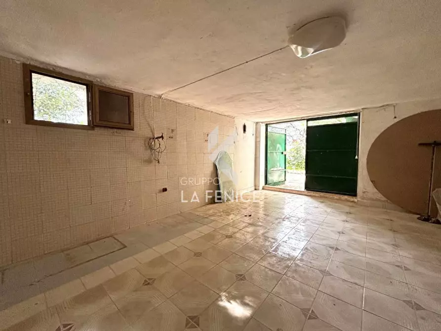 Immagine 44 di Villa in vendita  in strada giuliani, 10 a Martina Franca