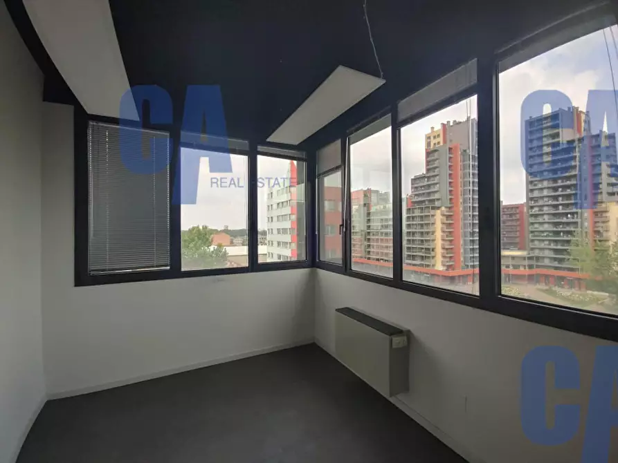 Immagine 11 di Ufficio in affitto  in VIA BOVISASCA a Milano