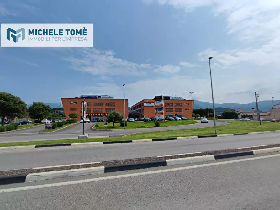 Immagine 2 di Magazzino in affitto  in via crivellin a Affi