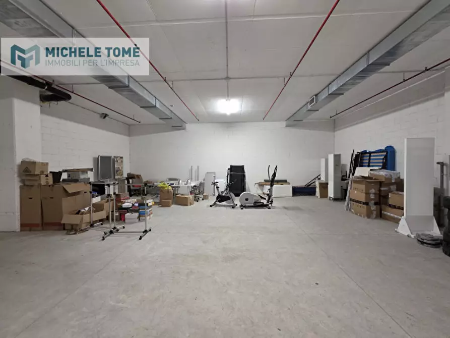 Immagine 3 di Magazzino in affitto  in via crivellin a Affi