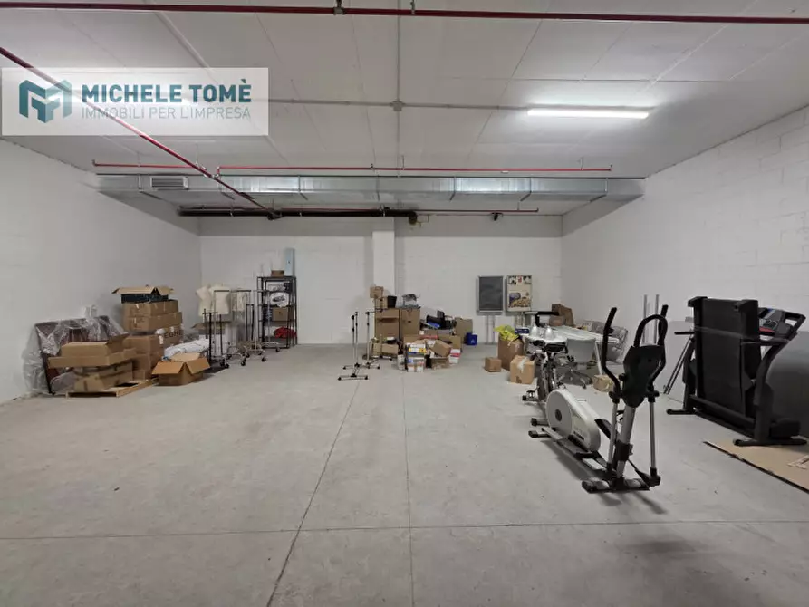 Immagine 7 di Magazzino in affitto  in via crivellin a Affi
