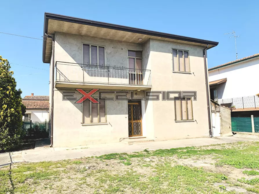 Immagine 1 di Casa indipendente in vendita  in Corso Risorgimento 160, Porto Viro (RO) a Taglio Di Po