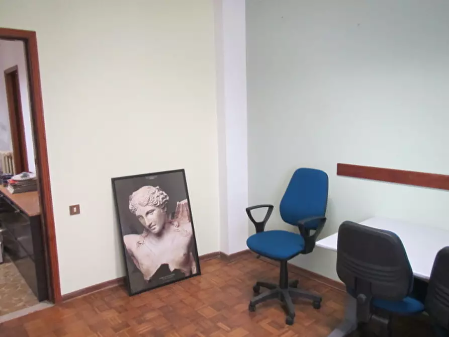 Immagine 2 di Ufficio in vendita  a Rovigo