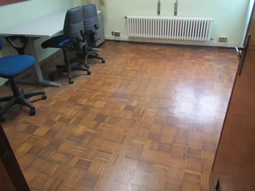 Immagine 3 di Ufficio in vendita  a Rovigo