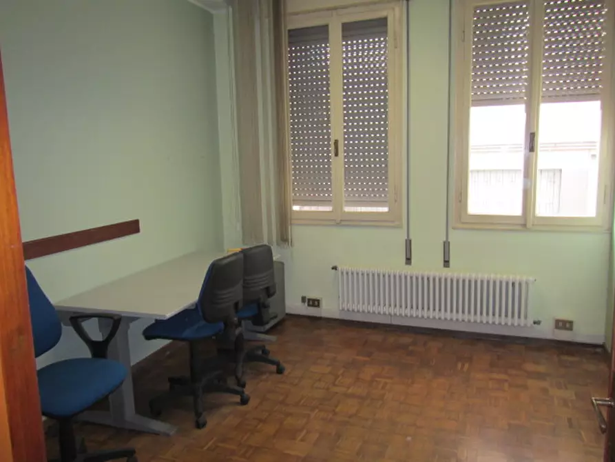 Immagine 4 di Ufficio in vendita  a Rovigo