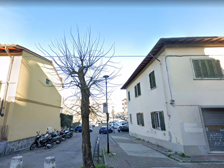 Immagine 2 di Negozio in affitto  in VIA FRAZZI a Scandicci