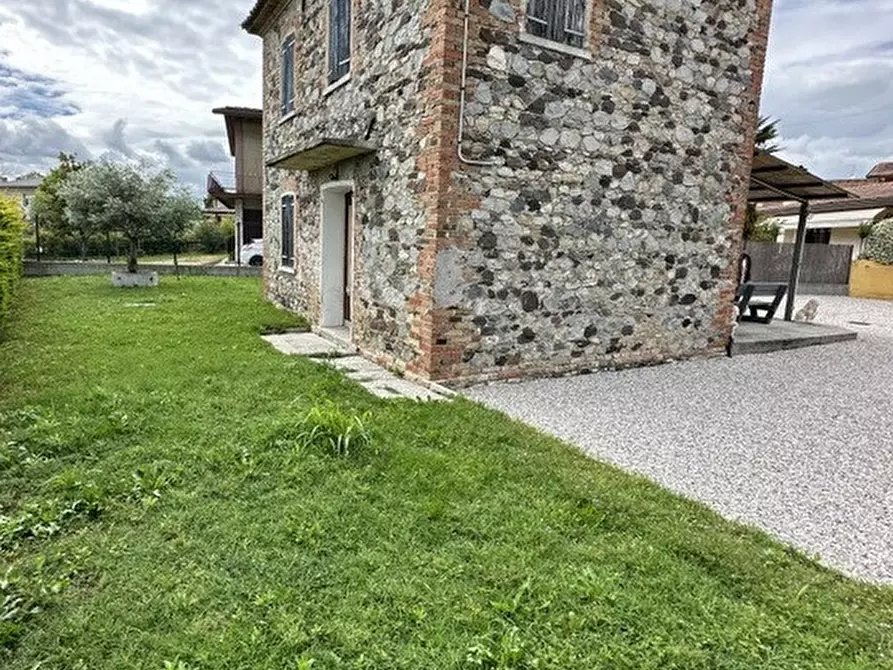 Immagine 1 di Casa indipendente in vendita  a Susegana