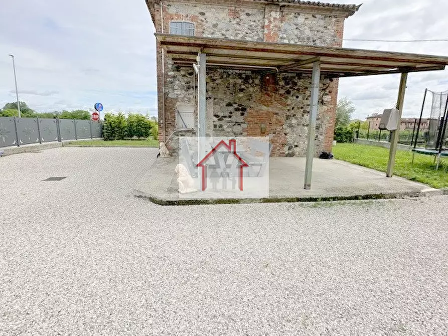 Immagine 3 di Casa indipendente in vendita  a Susegana