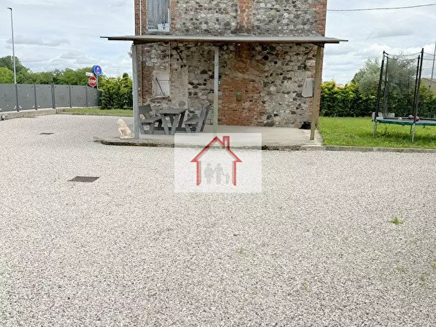 Immagine 4 di Casa indipendente in vendita  a Susegana