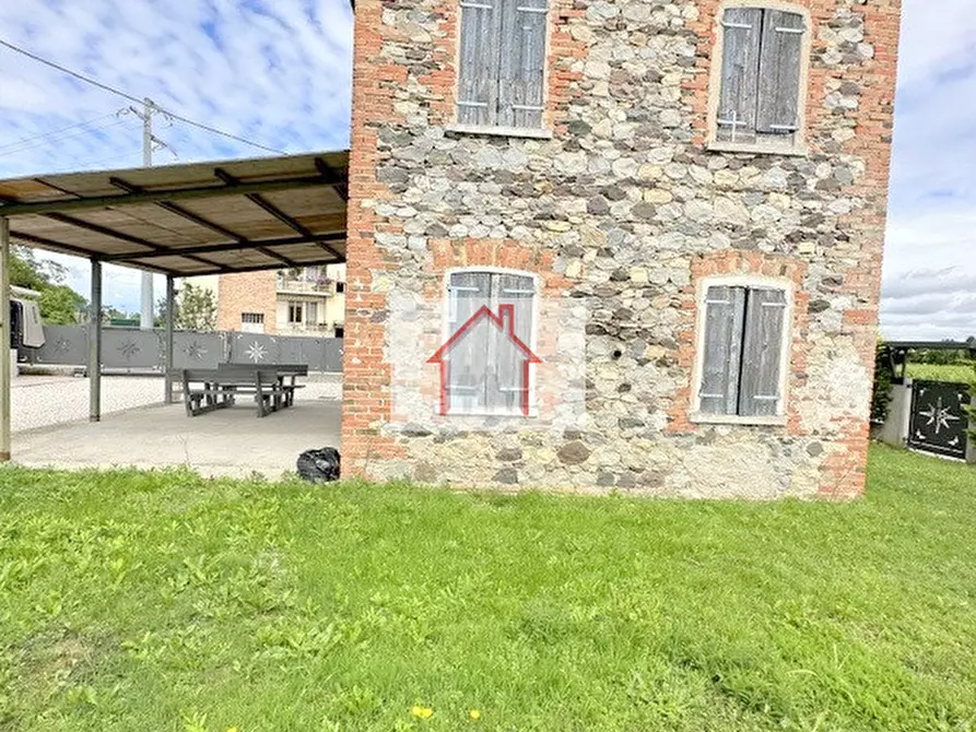 Immagine 8 di Casa indipendente in vendita  a Susegana