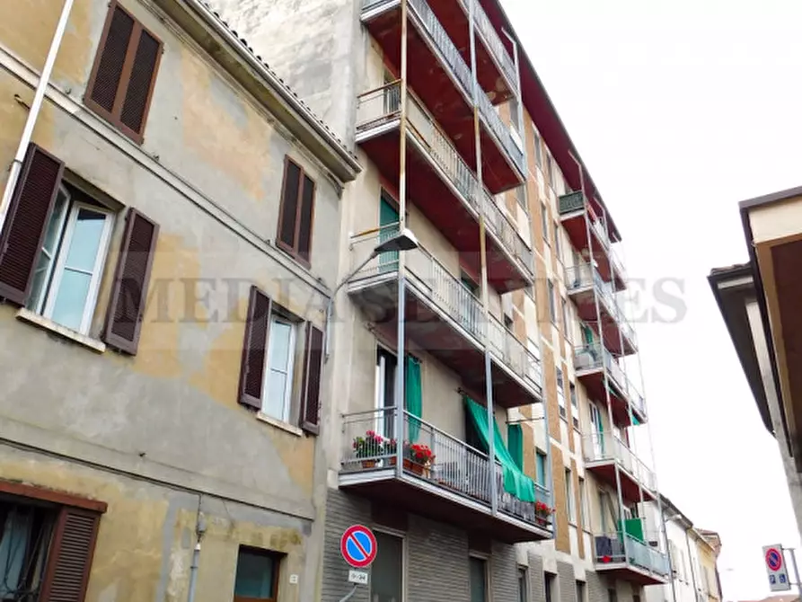 Immagine 1 di Appartamento in vendita  in via Aurelio Saffi n° 15 a Sannazzaro De' Burgondi