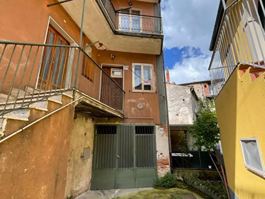 Immagine 1 di Villetta a schiera in vendita  in Via Mazzini a Tramutola