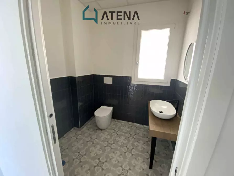 Immagine 6 di Ufficio in affitto  in via montà 60 a Padova