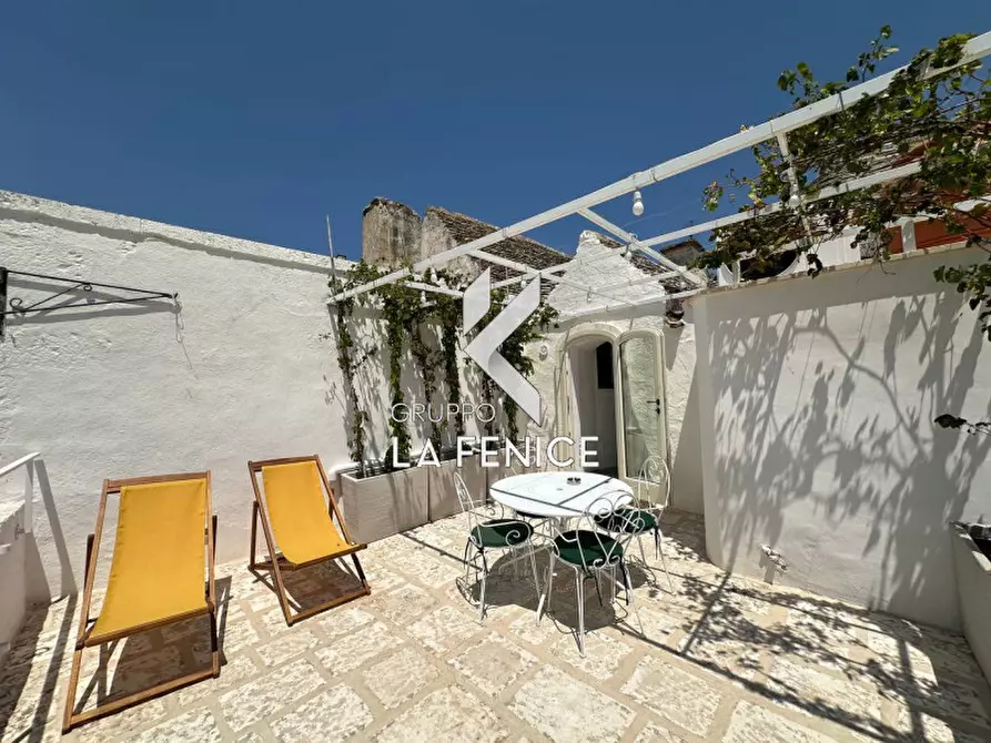 Immagine 3 di Casa indipendente in vendita  in via Aprile a Locorotondo