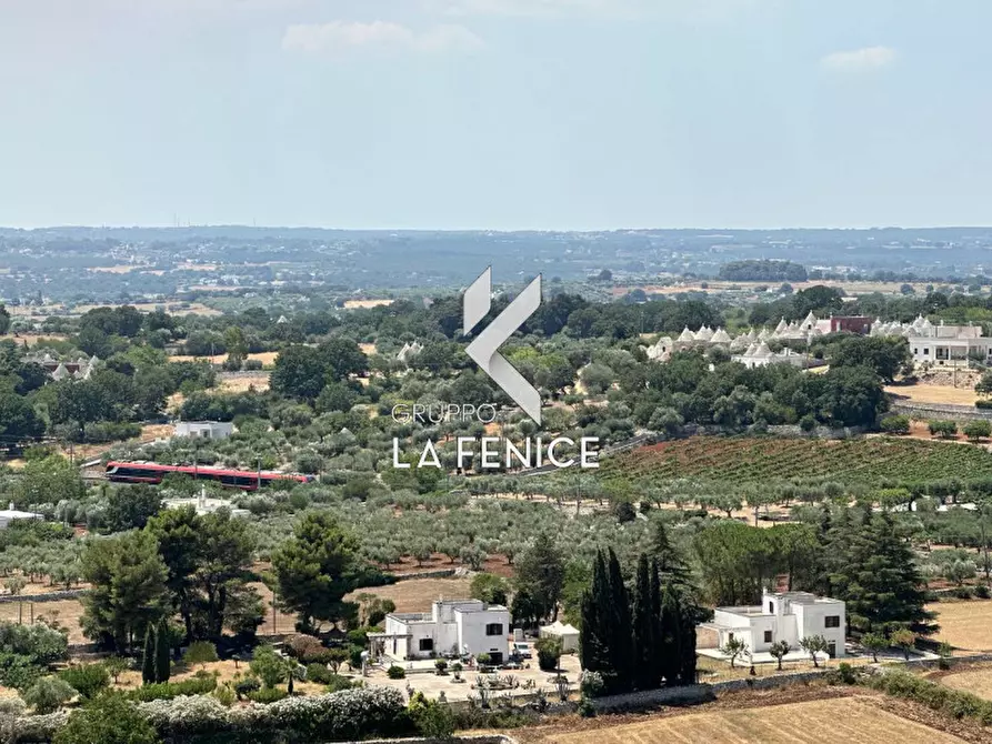 Immagine 6 di Casa indipendente in vendita  in via Aprile a Locorotondo