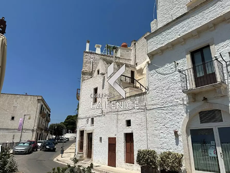 Immagine 17 di Casa indipendente in vendita  in via Aprile a Locorotondo
