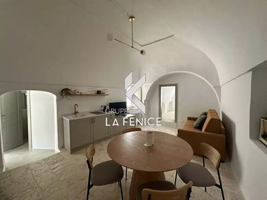 Immagine 21 di Casa indipendente in vendita  in via Aprile a Locorotondo