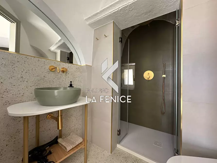 Immagine 28 di Casa indipendente in vendita  in via Aprile a Locorotondo